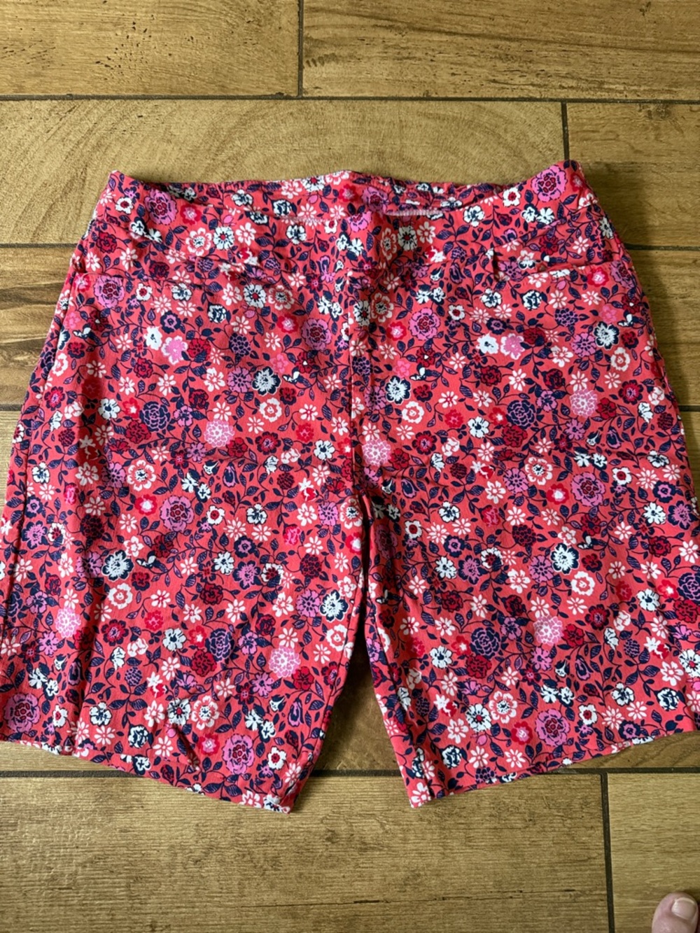 Women’s Floral Pink Stretch Shorts